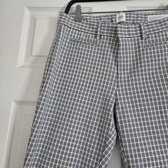 GAP Women's Gray Plaid Trousers - Picture 2 of 7